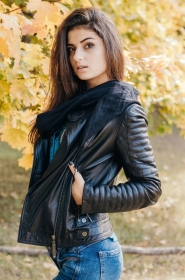 Marina from Kremenchuk, 25 years, with brown eyes, dark brown hair, Christian, designer. #4