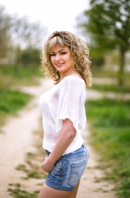 Natalya from Nikolaev, 42 years, with brown eyes, light brown hair, Christian, manager. #2