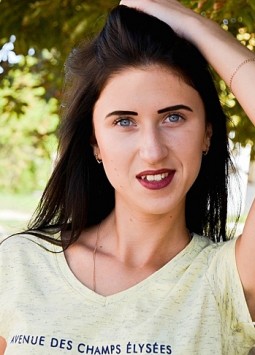 Rimma from Kiev, 32 years, with blue eyes, dark brown hair, Christian, boot camp for kids.