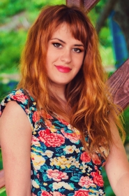 Elena from Kharkiv, 34 years, with brown eyes, red hair, Christian, social worker. #2