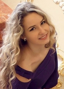 Alyona from Odessa, 27 years, with brown eyes, blonde hair, Christian, -.