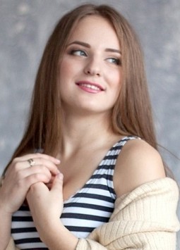 Anna from Nikolaev, 25 years, with blue eyes, light brown hair, Christian, Nurse.