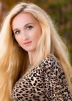 Elena from Odessa, 35 years, with blue eyes, blonde hair, Christian, Manager.