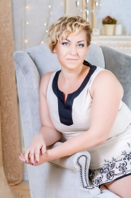 Janna from Krivoy Rog, 44 years, with blue eyes, blonde hair, Christian, accounter. #1