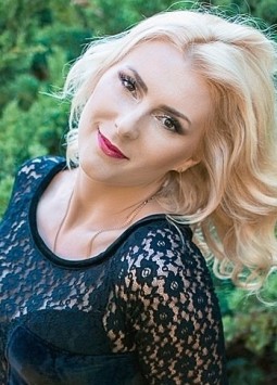 Inna from Kherson, 42 years, with hazel eyes, blonde hair, Christian, Administrator.