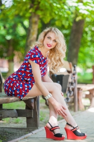 Aliona from Kherson, 36 years, with green eyes, blonde hair, Christian, Beautician. #4