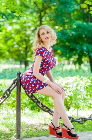 Aliona from Kherson, 36 years, with green eyes, blonde hair, Christian, Beautician. #7