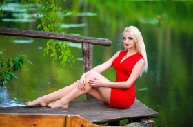 Anna from Cherkassy, 28 years, with blue eyes, blonde hair, Christian, veterinarian. #4