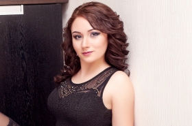 Alena from Kiev, 26 years, with brown eyes, dark brown hair, Christian, No. #1