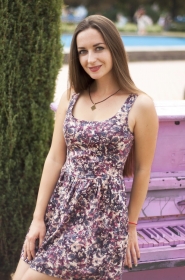 Miroslava from Kiev, 30 years, with green eyes, dark brown hair, none, Florist. #8