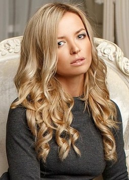 Elena from Kiev, 37 years, with green eyes, blonde hair, Christian, Photographer.