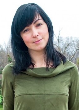 Svetlana from Kiyiv, 48 years, with brown eyes, black hair, Christian, private business.