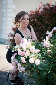Anna from Kiev, 29 years, with green eyes, black hair, Christian, Meneger. #5