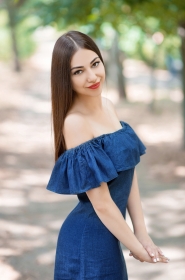 Marina from Nikolaev, 31 years, with brown eyes, black hair, Christian, Administrator of Auto Show. #6