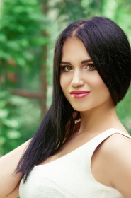 Catherine from Luhansk, 33 years, with hazel eyes, black hair, Christian, Economist. #2