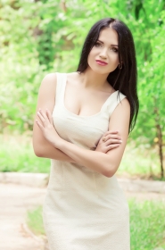 Catherine from Luhansk, 33 years, with hazel eyes, black hair, Christian, Economist. #3