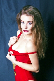 Darya from Luhansk, 32 years, with green eyes, white grey hair, Christian, massage therapist. #18