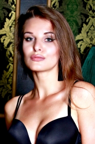 Darya from Luhansk, 32 years, with green eyes, white grey hair, Christian, massage therapist. #19