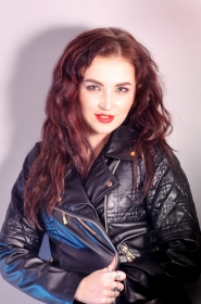 Anastasiya from Lozovaya, 29 years, with green eyes, dark brown hair, Christian, meneger. #9