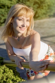 Elena from Dnipro, 49 years, with brown eyes, blonde hair, Christian, manager. #4