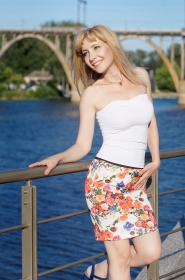 Elena from Dnipro, 49 years, with brown eyes, blonde hair, Christian, manager. #11