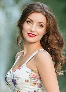 Alina from Nikolaev, 36 years, with blue eyes, light brown hair, Christian, ecologist.