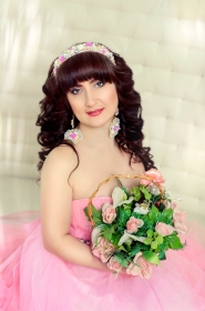 Elena from Lugansk, 45 years, with brown eyes, dark brown hair, Christian, accountant. #4