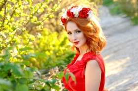 Kristina from Kharkov, 30 years, with brown eyes, red hair, Christian, singer. #7