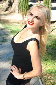 Julia from Nikolayev, 47 years, with green eyes, blonde hair, Christian, Designer. #3