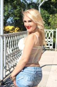 Julia from Nikolayev, 47 years, with green eyes, blonde hair, Christian, Designer. #6