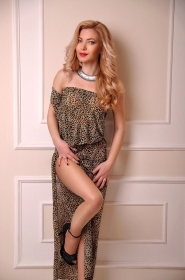 Elena from Dnepr, 37 years, with green eyes, light brown hair, Christian. #2