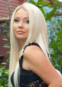 Elena from Kiev, 41 years, with blue eyes, light brown hair, Christian.