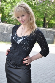 Elena from Kharkov, 45 years, with brown eyes, blonde hair, Catholic, lawyer. #3