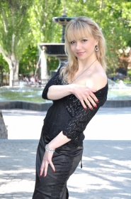 Elena from Kharkov, 45 years, with brown eyes, blonde hair, Catholic, lawyer. #12