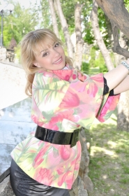 Elena from Kharkov, 45 years, with brown eyes, blonde hair, Catholic, lawyer. #14