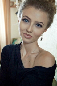 Alena from Kharkov, 27 years, with grey eyes, blonde hair, Christian, office worker. #5