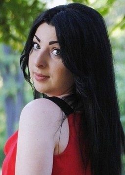 Anastasia from Kharkov, 32 years, with brown eyes, black hair, Christian, Doctor.