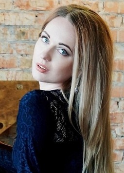 Julia from Nikolaev, 34 years, with blue eyes, blonde hair, Christian, dancer.