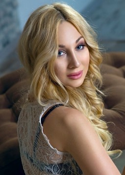 Svetlana from Odessa, 37 years, with grey eyes, blonde hair, Christian, Lawyer.