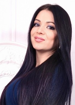 Irina from Kharkov, 37 years, with brown eyes, black hair, Christian, Cosmetologist.