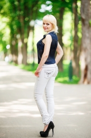 Jana from Kharkov, 32 years, with green eyes, blonde hair, Christian, manager. #2