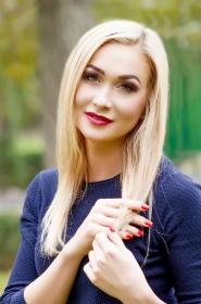 Natalya from Luhansk, 35 years, with green eyes, blonde hair, Christian, Financier. #3