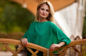 Alexandra from Zaporozhye, 45 years, with green eyes, blonde hair, Christian, Doctor. #3