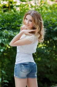 Yuliya from Kharkov, 25 years, with blue eyes, light brown hair, Christian, student. #4
