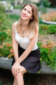 Zhanette from Cherkassy, 30 years, with green eyes, light brown hair, Christian, dance teacher. #3