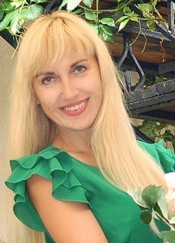 Victoria from Kharkov, 52 years, with blue eyes, blonde hair, Christian, director.
