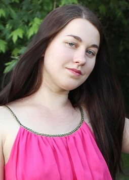 Anna from Kiev, 26 years, with blue eyes, black hair, Christian, hotel administrator.