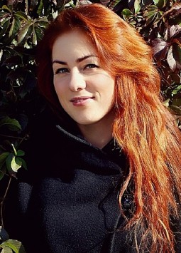 Viktoria from Cherkassy, 35 years, with grey eyes, red hair, Christian, designer.