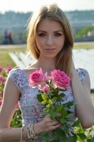 Anna from Zaporizhhya, 29 years, with green eyes, blonde hair, Christian, philologist. #2