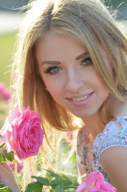 Anna from Zaporizhhya, 29 years, with green eyes, blonde hair, Christian, philologist. #3